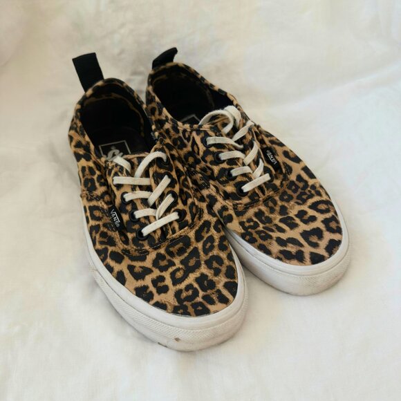 SHOES: Vans off the Wall (cheetah) - Picture 1 of 3